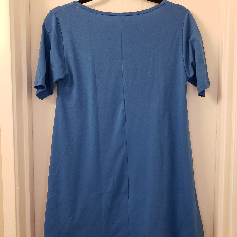 Lularoe Perfect Tee - Picture 2 of 3